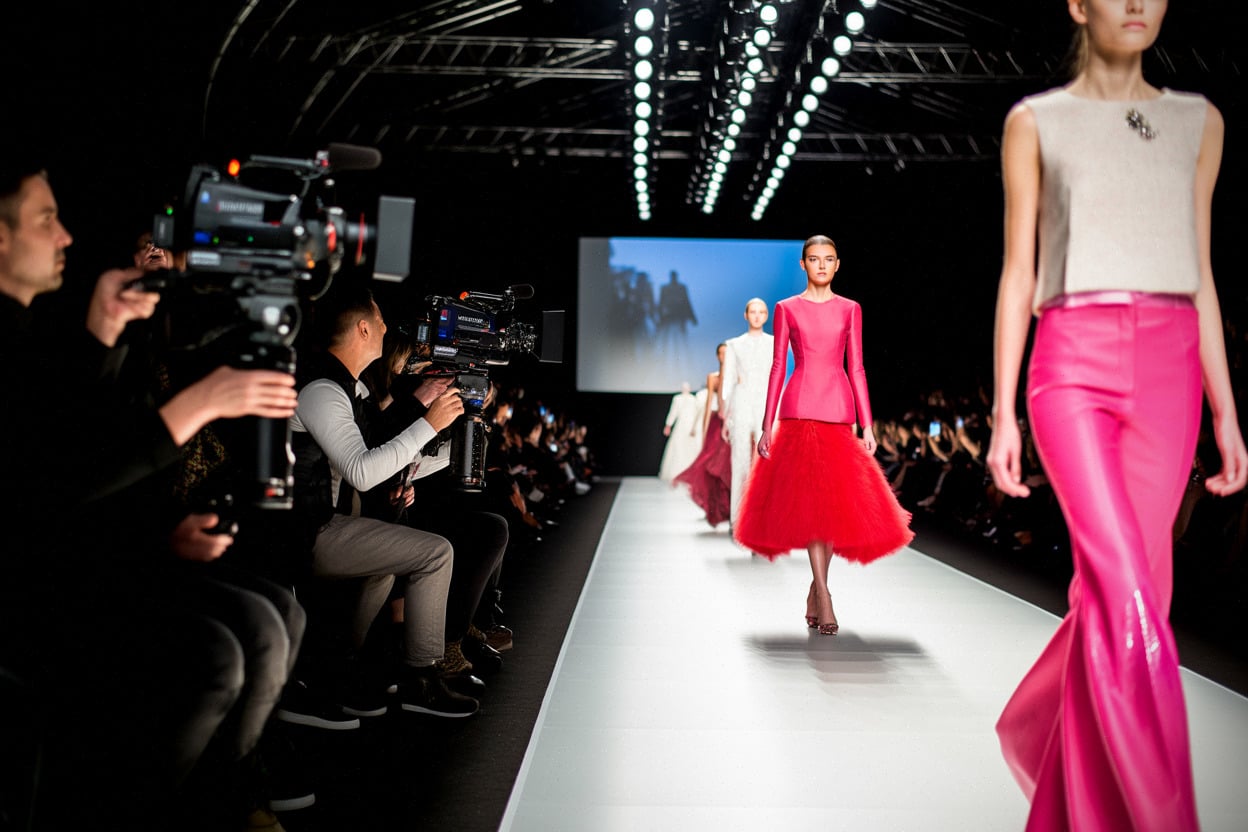 Défilé Balenciaga Haute Couture 2026-2027 filmé lors de la Paris Fashion Week