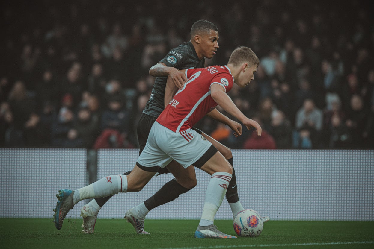 Duel au milieu, profil physique recherché en Premier League