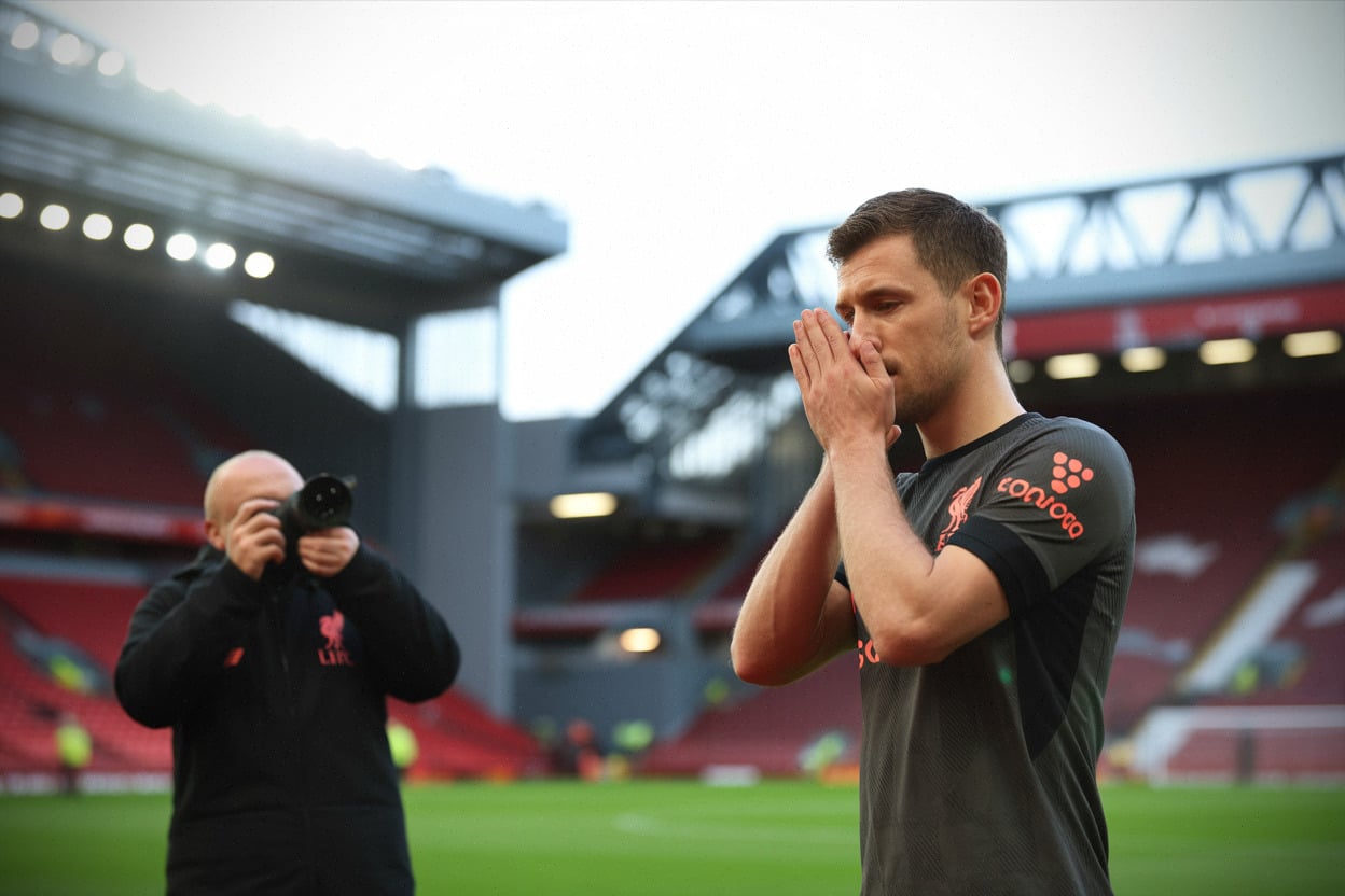 Hommage à Kevin Keegan à Anfield avant Liverpool Monaco